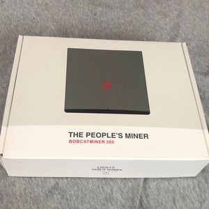 New In Box Bobcat Helium Miner 300 US 915 Mhz Hotspot HNT Miner